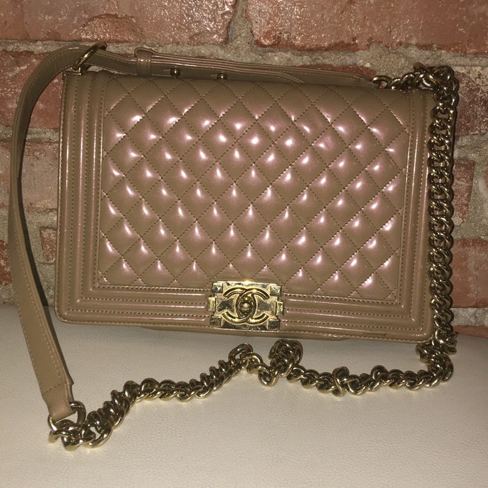 Chanel boy bag medium